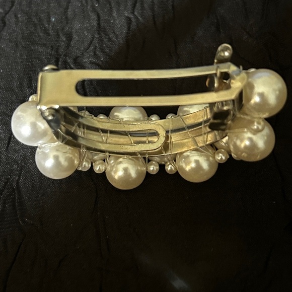 Vintage Pearl Ponytail Holder - Picture 2 of 5